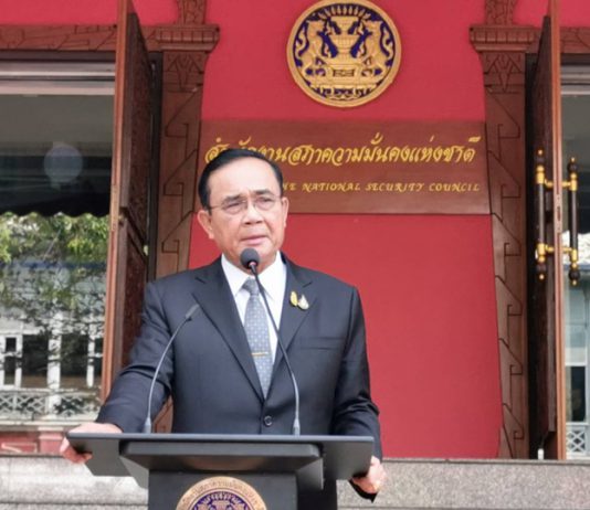 มาเป็นชุด! ฝ่ายค้านยื่นอภิปราย “บิ๊กตู่” และทีมรัฐมนตรี ชี้ใช้อำนาจโดยไม่ชอบ เป็นผู้นำที่กร่างเถื่อน ชอบก่นด่าเมื่อถูกซักถาม