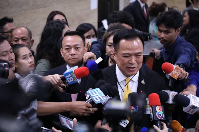 9A94087E-F7D3-44FF-BDD9-C51FF528AB6F