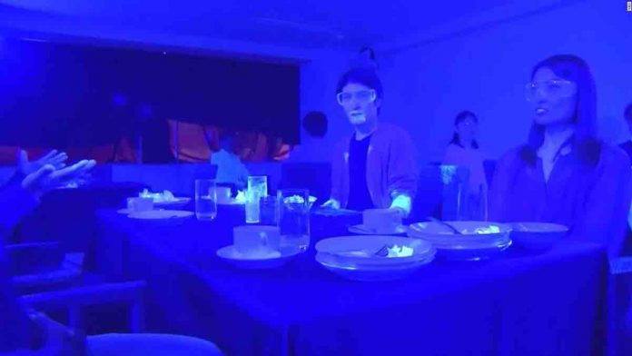 black light vide