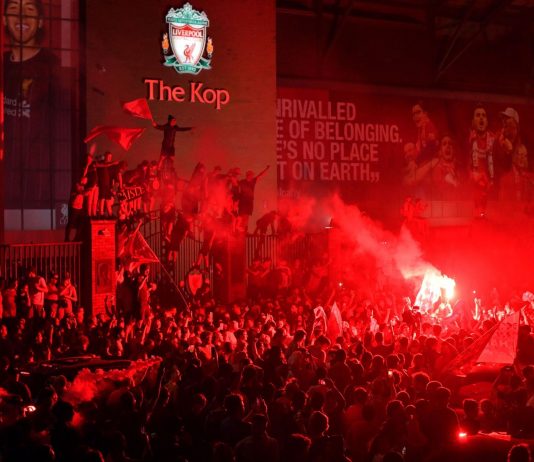 แฟนหงส์แดง สมหวัง ฉลองแชมป์ในรอบ 30 ปี