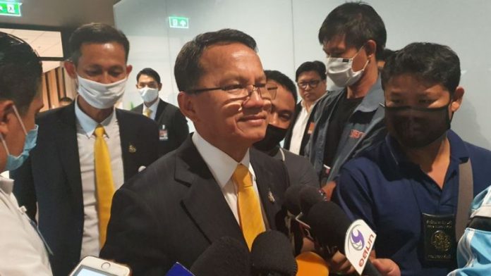 21317000-E0E7-42AD-8051-E007C1B05676