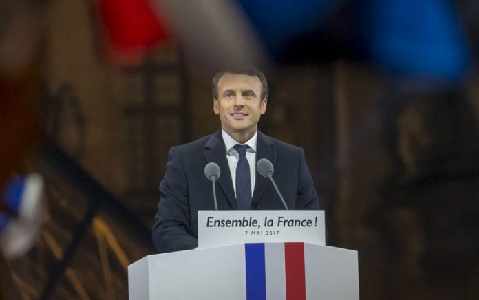 5123964_3_0d02_emmanuel-macron-lors-de-son-discours-au_de692d7b13ff5a79dffc05f0efec11e8