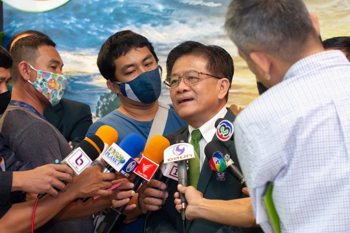 สุรชัย
