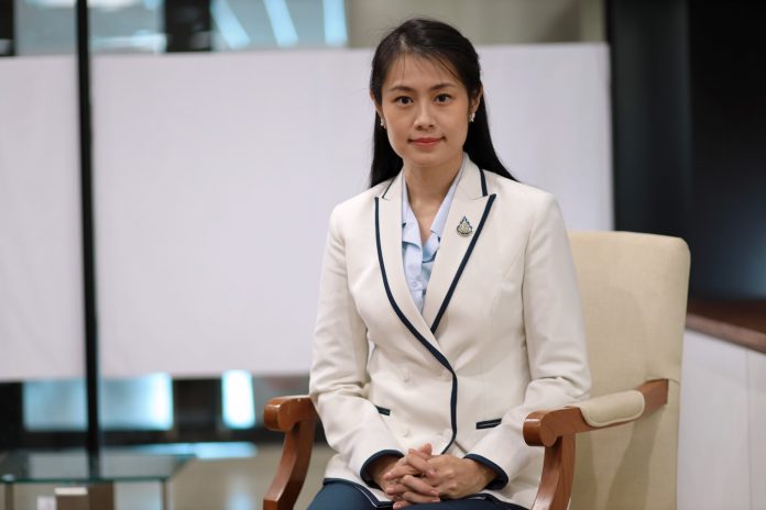 พัชรรินทร์