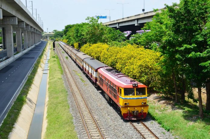 รถไฟไทย