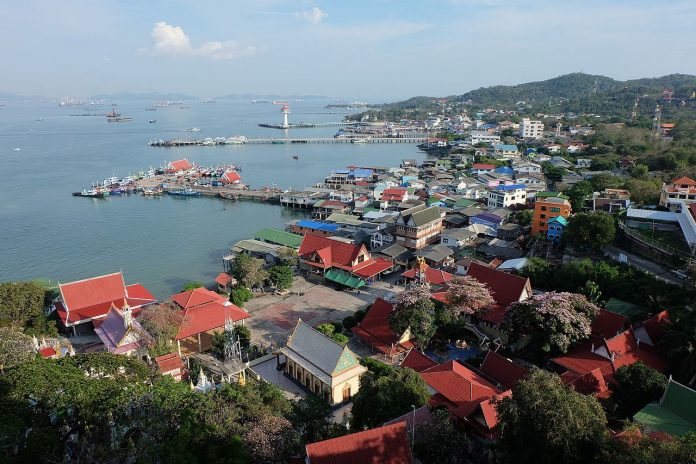 เกาะสีชัง