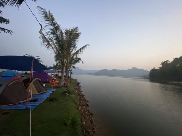 หมอกยามเช้า