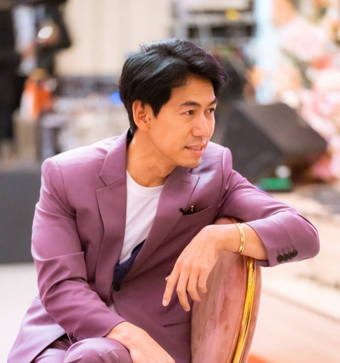 ดีเจเพชรจ้า_edit_108258819427751