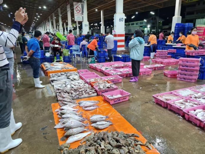 ตลาดปลาแม่กลอง