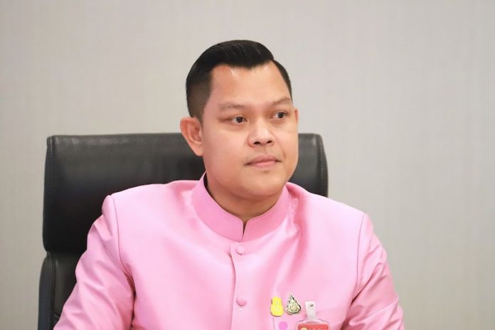 ธนกร11