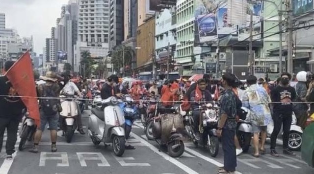 4C190077-7F7F-4058-83B2-6D37DB6BA0A2