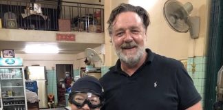 “รัสเซล โครว์”บุกชิมฝีมือ “เจ้ไฝ”ก่อนถ่ายรูปเป็นที่ระลึก