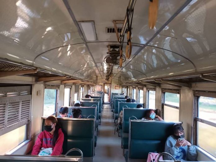 รถไฟไทย