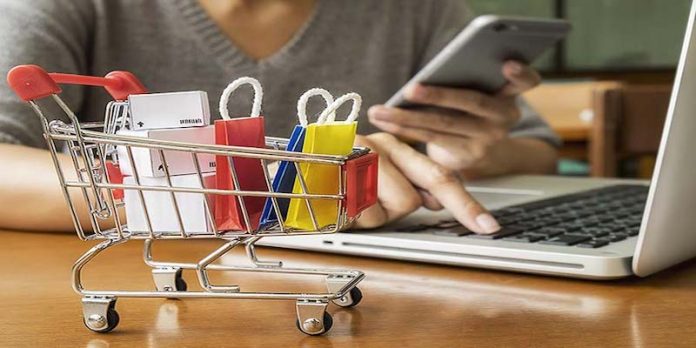 Internet,Online,Shopping,Concept,With,Smartphone,And,Shopping-cart.vintage,Tone,Retro