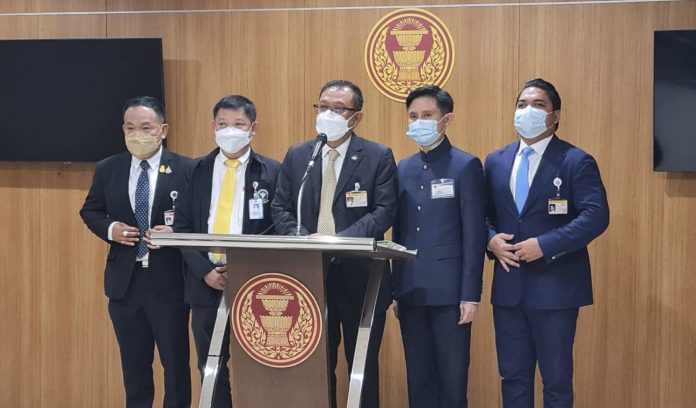 29FEE836-812C-42FD-B4F1-93D60B9C6686