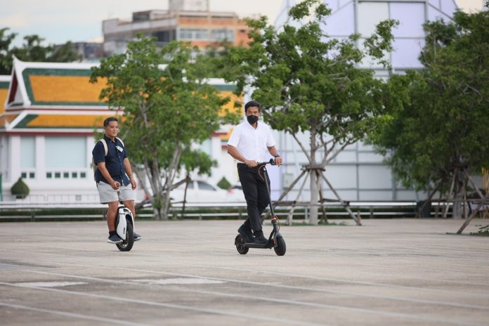 C802306A-B4D7-47F5-AFB4-E0D2B3852EE3