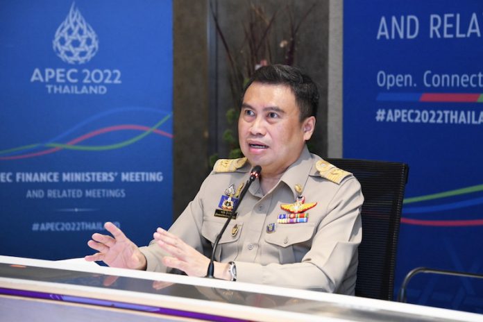 พรชัย