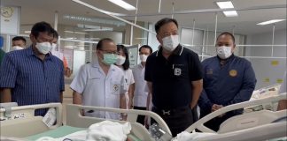 “อนุทิน” ให้กำลังใจทีมแพทย์ “โรงพยาบาลหนองบัวลำภู” เผย ผู้บาดเจ็บเหตุกราดยิงปลอดภัยแล้ว