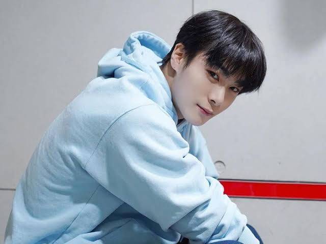 มุมบินน