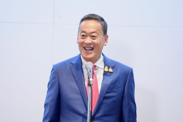 เศรษฐาพบสมาคมสตรี