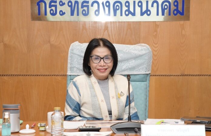 มนพร