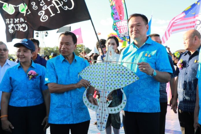 อนุทิน ว่าวนานาชาติ สตูล 5