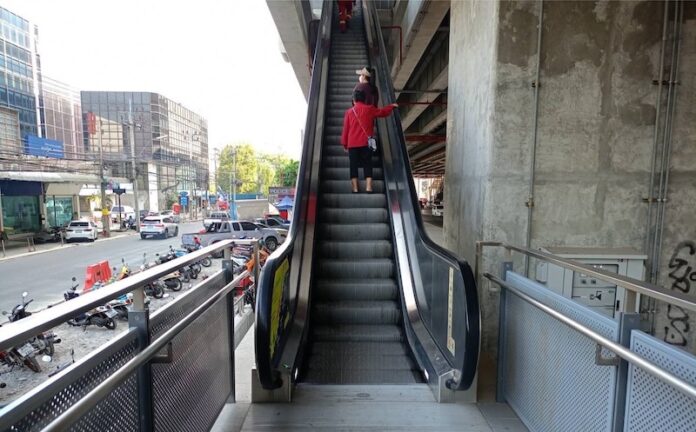 escalator