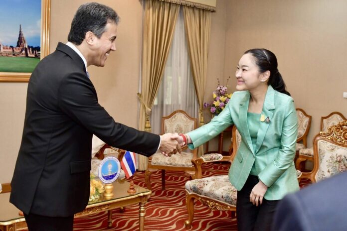 สุดาวรรณ ท่องเที่ยว โอมาน