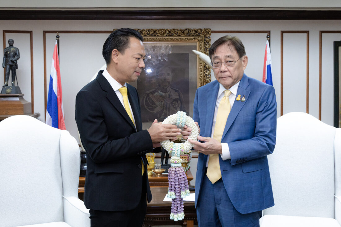 EXIM Bank นำเสนอยุทธศาสตร์ต่อ รองนายกและรมว.คลัง, นายพิชัย ชุณหวชิร