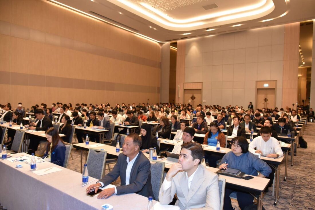 ภาครัฐ เอกชน สายการบิน ผู้ประกอบการที่เกี่ยวข้องในสนามบินดอนเมืองกว่า 200 คน ร่วมประชุมแผนพัฒนาดอนเมือง เฟส 3 เมื่อ 28 พ.ค.2567 ที่ห้องอัศวิน แกรนด์ เอ โรงแรมอัศวิน แกรนด์ คอนเวนชั่น