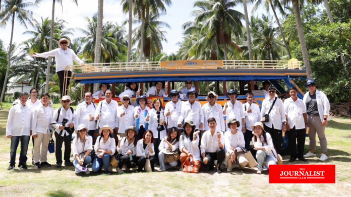 ททท. ผนึก GMS หนุนไทยฮับปี’68 ดึงทั่วโลกทัวร์ 95 ล้านคน การท่องเที่ยวแห่งประเทศไทย (ททท.) นำผู้บริหารหน่วยงานส่งเสริมการท่องเที่ยวแห่งชาติกลุ่มประเทศสมาชิก GMS 15 หน่วยงาน เยี่ยมชมแหล่งท่องเที่ยวยอดนิยมในภูเก็ตก่อนร่วมงาน TTM+2024