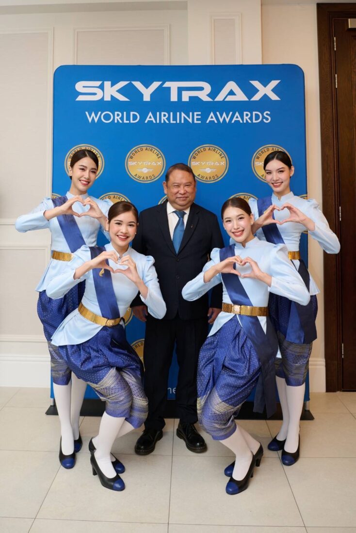 บางกอกแอร์เวย์ส รับรางวัล Skytrax