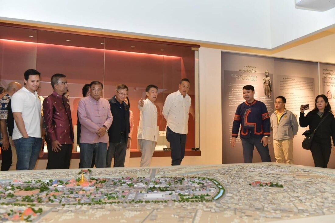 นายกฯ เศรษฐา ให้นำเสนอพิพิธภัณฑสถานแห่งชาติหริภุญไชย จ.ลำพูน เมืองแห่งประวัติศาสตร์ ศิลปะ และวัฒนธรรมล้านนา ยกระดับสู่เมืองมรดกโลกเพราะมีอัตลักษณ์เด่นไม่แพ้ต่างประเทศอย่างเกียวโต ญี่ปุ่น หรือ เวียนนา ออสเตรีย