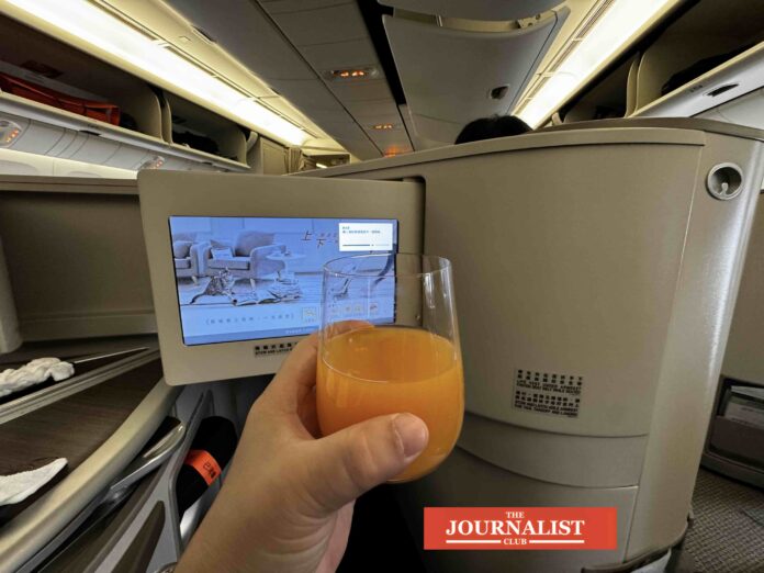 Business Class เหตุใดการ ดื่มน้ำ จึงมีความสำคัญในเที่ยวบินระยะไกล