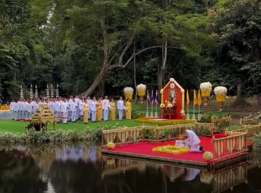 ขั้นตอนพิธีจัดทำน้ำพระพุทธมนต์ศักดิ์สิทธิ์