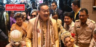 เศรษฐา ทวีสิน