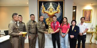 วิว-กุลวุฒิ