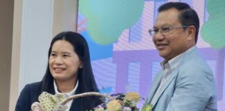 ขนส่งทางบก