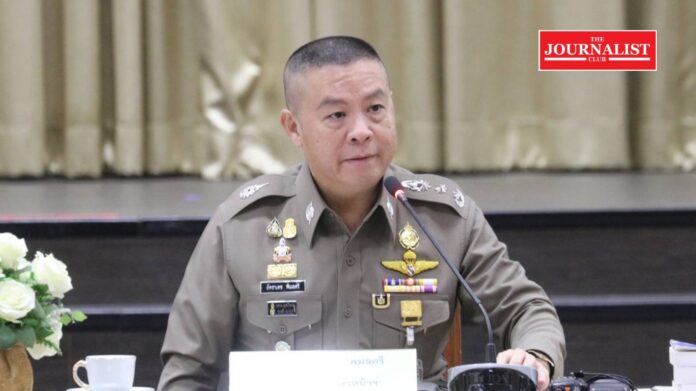 Informal debt resolving market ตลาดนัดแก้หนี้