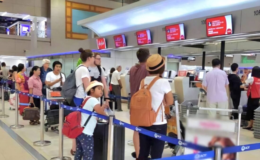 นักท่องเที่ยว