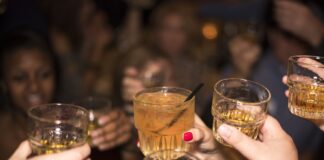 เหยื่อ “ยาดองมรณะ” จากพิษ เมทานอล ดับแล้ว 7 ราย ยอดป่วยพุ่ง 44 ราย เมทานอล