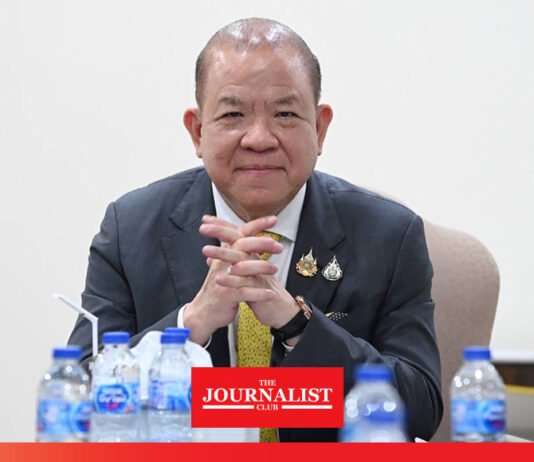 รมว.พาณิชย์ ถกสหพันธ์การขนส่งทางบกแห่งประเทศไทย เตรียมตั้งศูนย์รับเรื่องร้องเรียนฯ แก้ไขปัญหากรณีขนส่งศูนย์เหรียญ